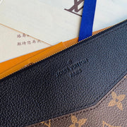 Pochette Vuitton